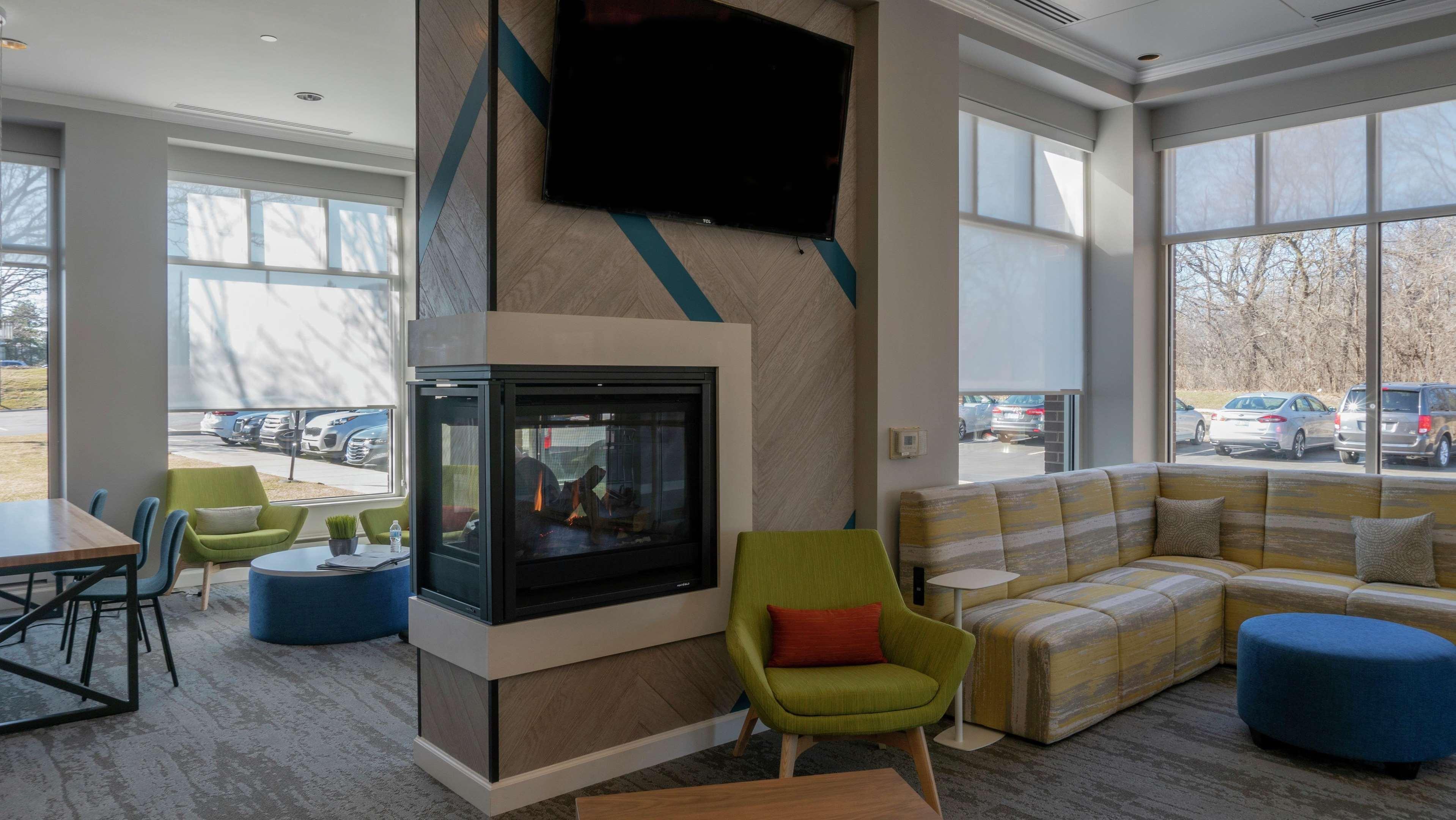 Hilton Garden Inn פלימות' מראה חיצוני תמונה