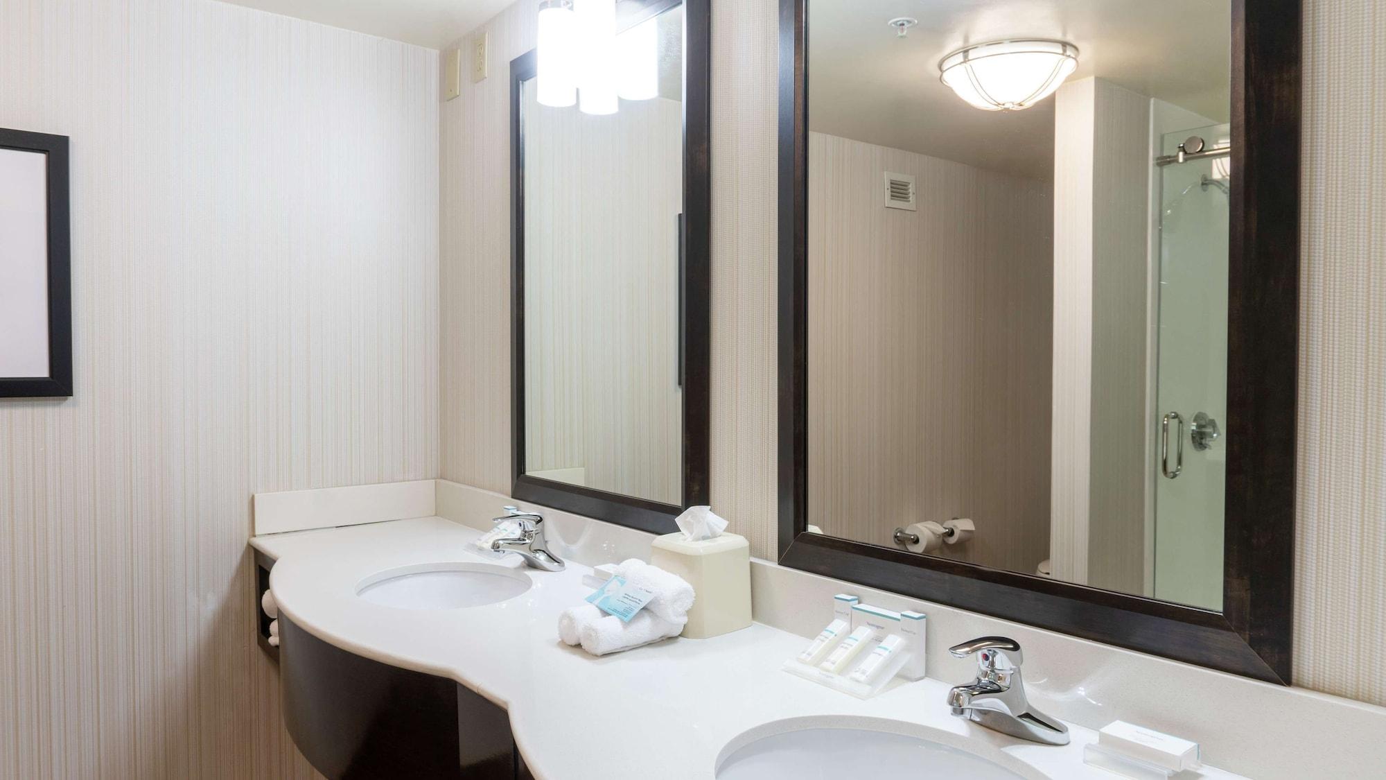 Hilton Garden Inn פלימות' מראה חיצוני תמונה