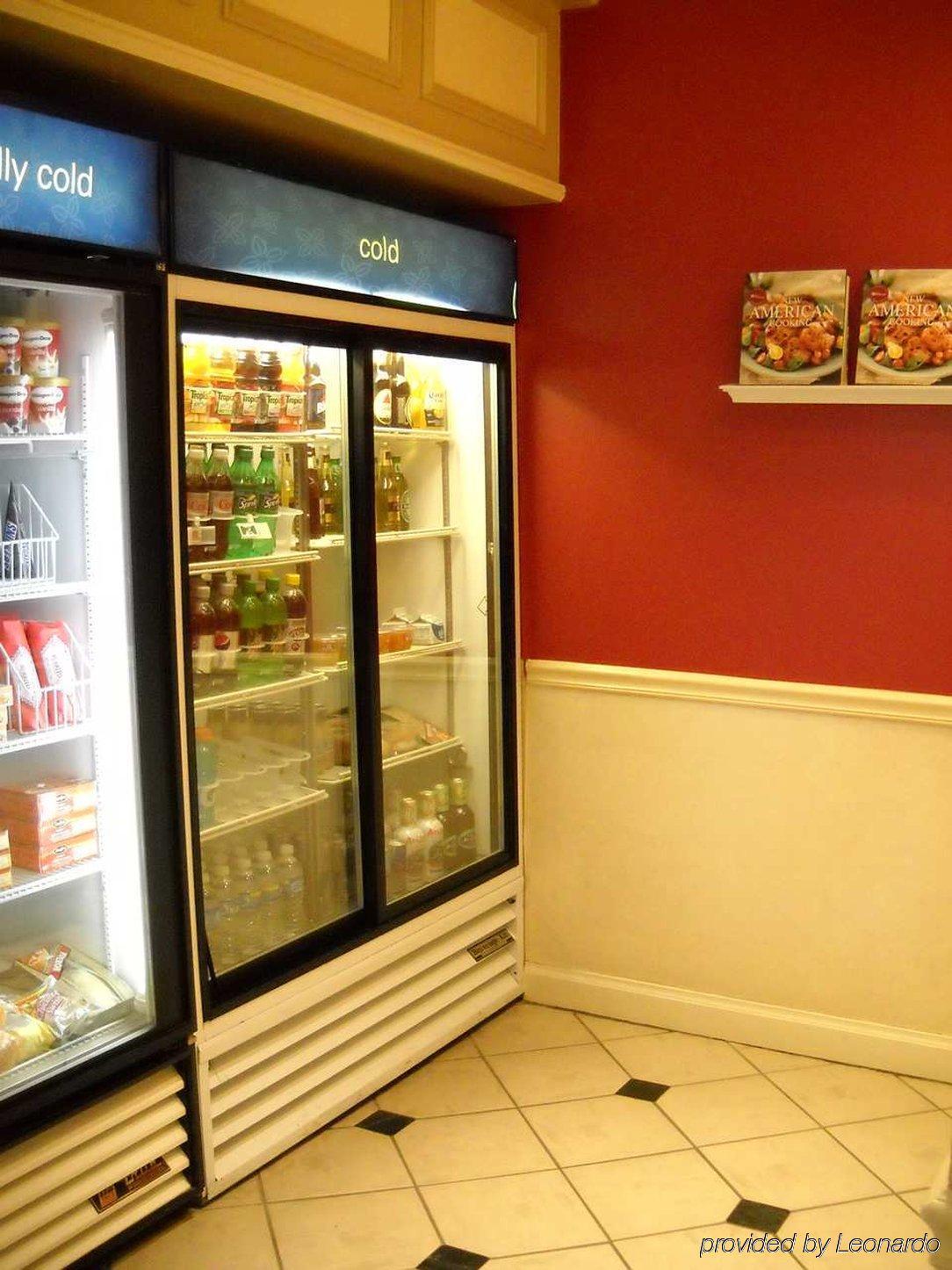 Hilton Garden Inn פלימות' מתקנים תמונה